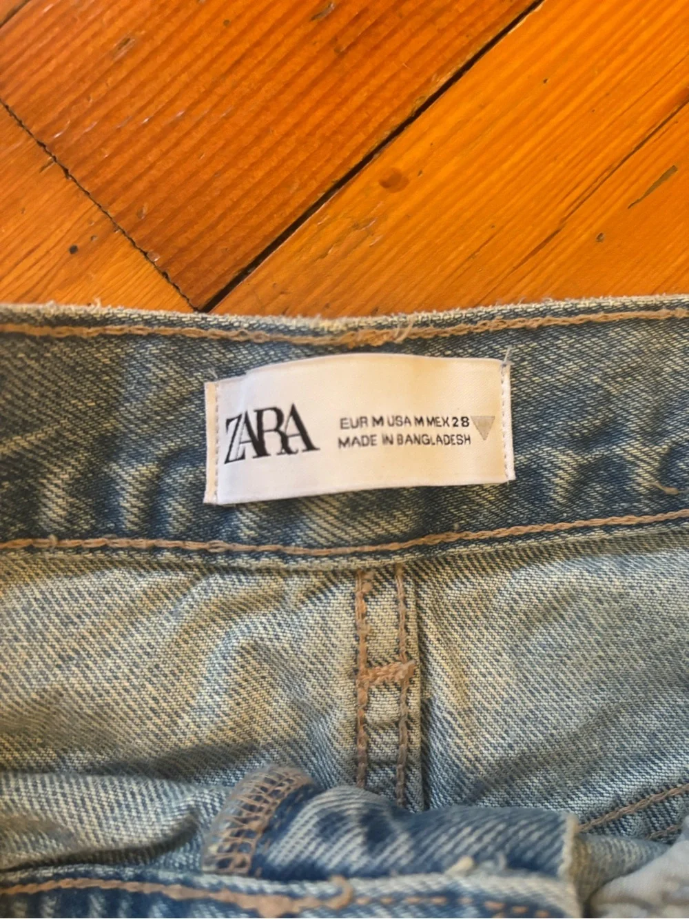 Zara Distressed Light Wash Denim Mini Skirt Raw Hem Medium 32” - Picture 2 of 5